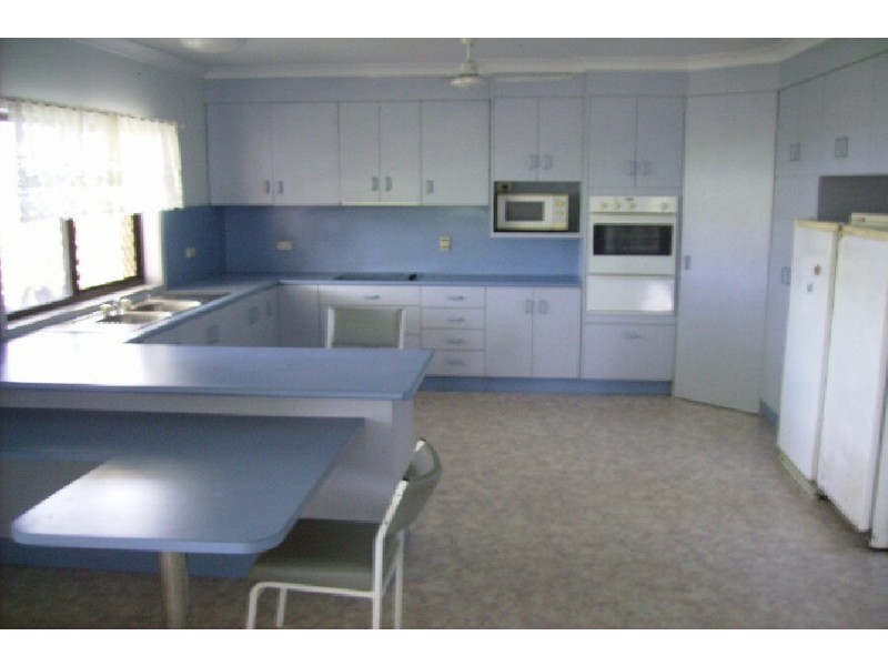 16 Wallis Street, Trebonne QLD 4850