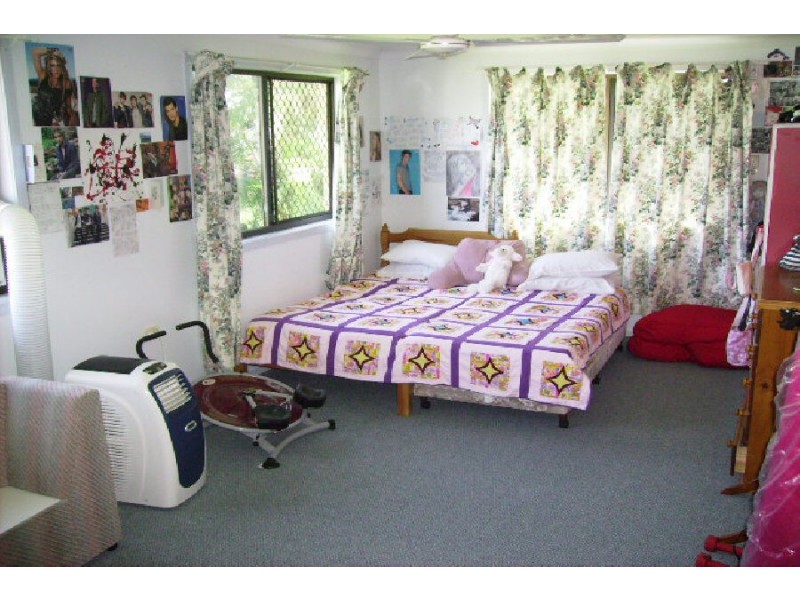 16 Wallis Street, Trebonne QLD 4850