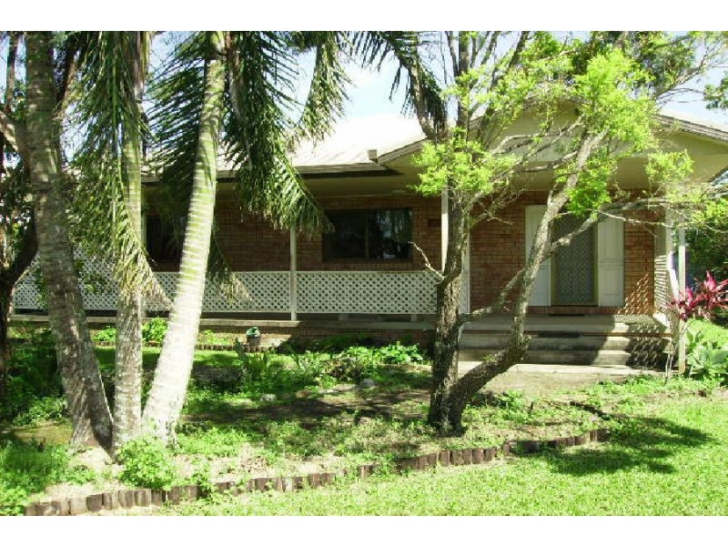 16 Wallis Street, Trebonne QLD 4850