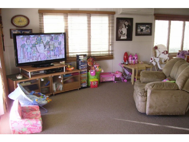 6 Row Street, Ingham QLD 4850