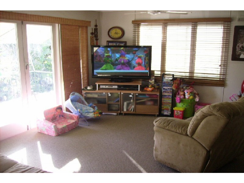 6 Row Street, Ingham QLD 4850