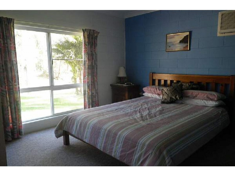 1316 Hawkins Creek Road, Hawkins Creek QLD 4850