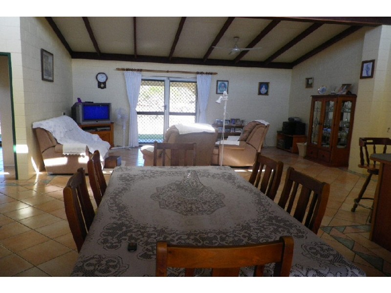 4 Waring Street, Lucinda QLD 4850