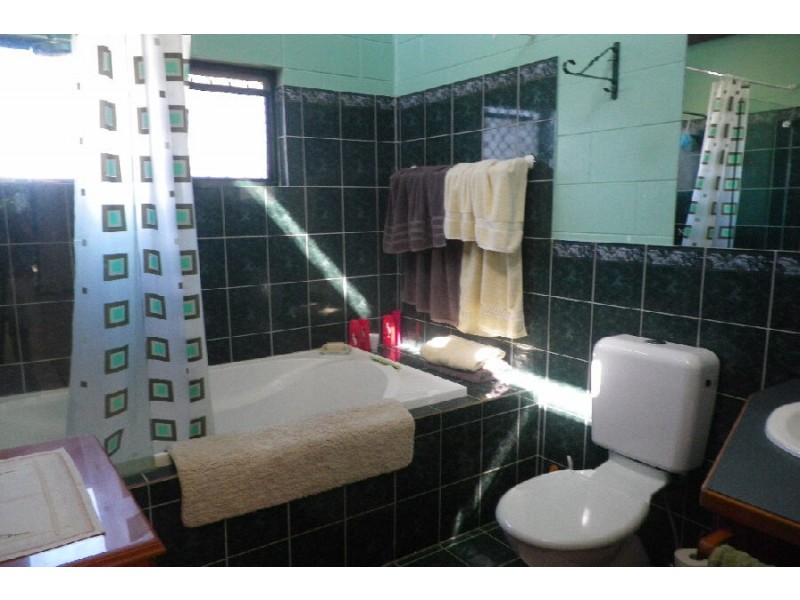 4 Waring Street, Lucinda QLD 4850