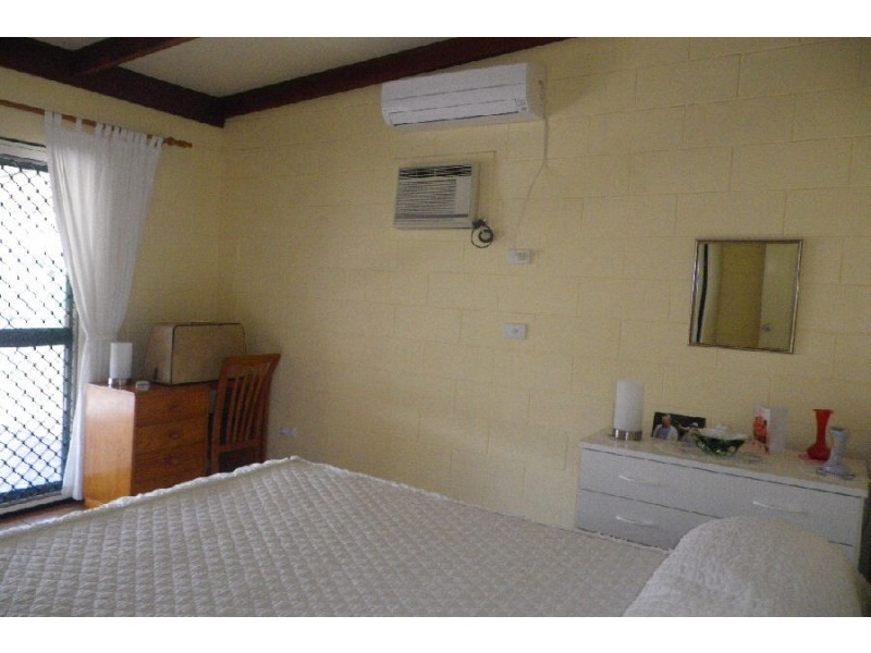 4 Waring Street, Lucinda QLD 4850