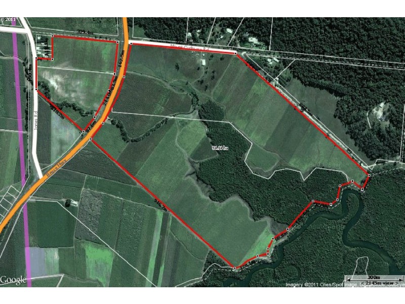 Lot 2 & 143 Bruce Highway, Bemerside QLD 4850