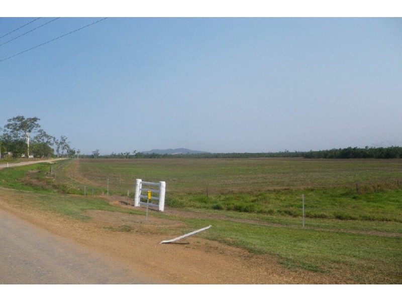 Lot 2 & 143 Bruce Highway, Bemerside QLD 4850