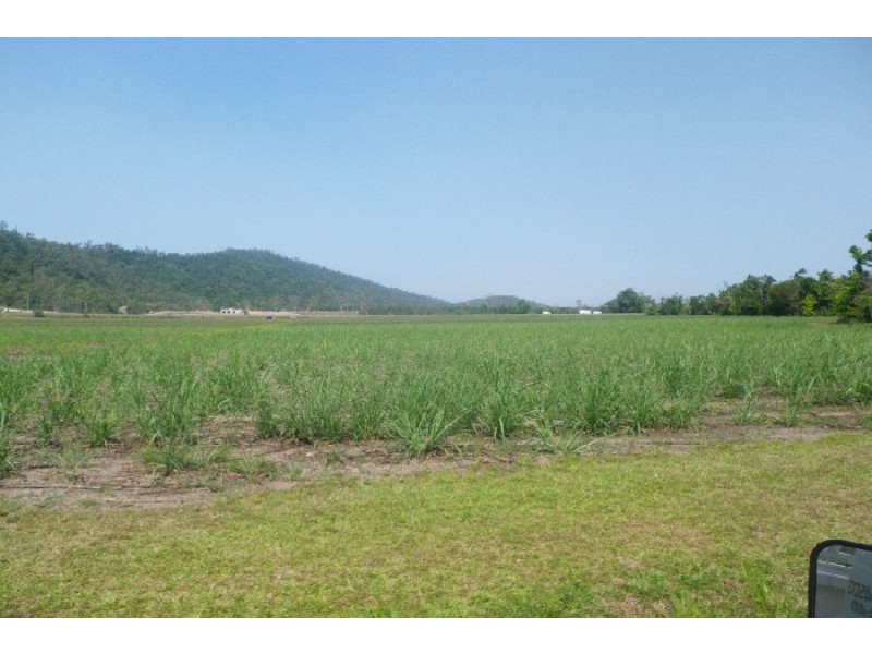 Lot 2 & 143 Bruce Highway, Bemerside QLD 4850