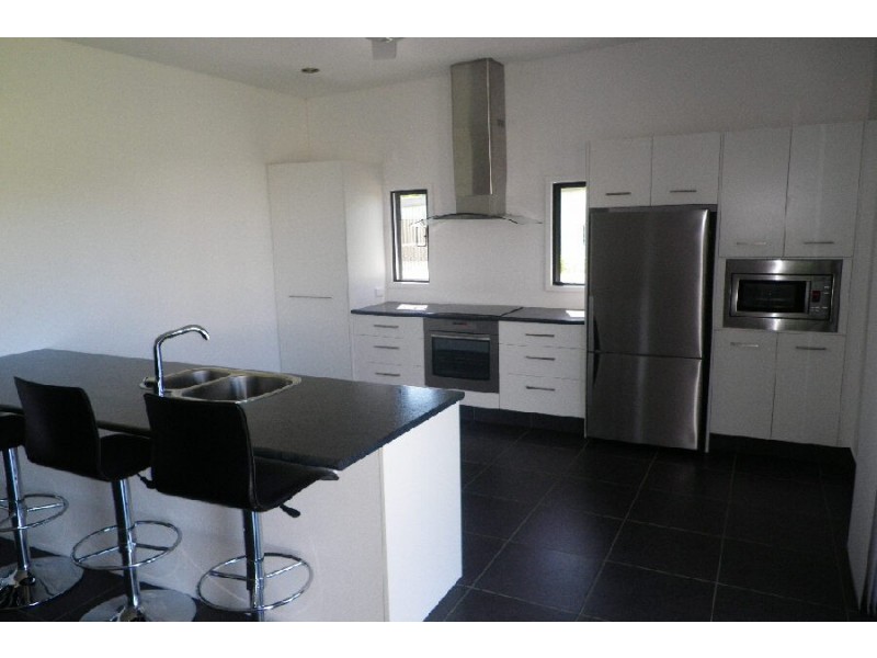 80 Musgrave Street, Halifax QLD 4850