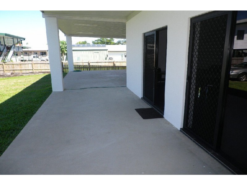 80 Musgrave Street, Halifax QLD 4850