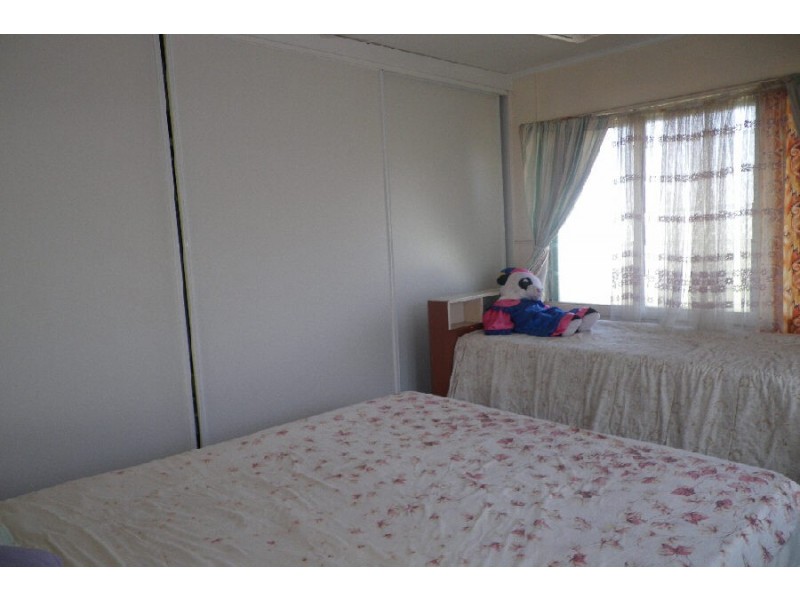 7 Dolphin Crescent, Taylors Beach QLD 4850