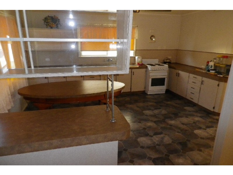 33 – 35 Scott Street, Halifax QLD 4850