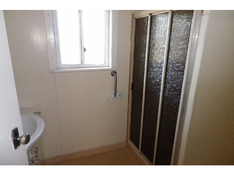 33 – 35 Scott Street, Halifax QLD 4850