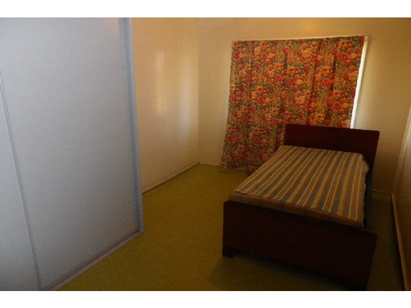 33 – 35 Scott Street, Halifax QLD 4850