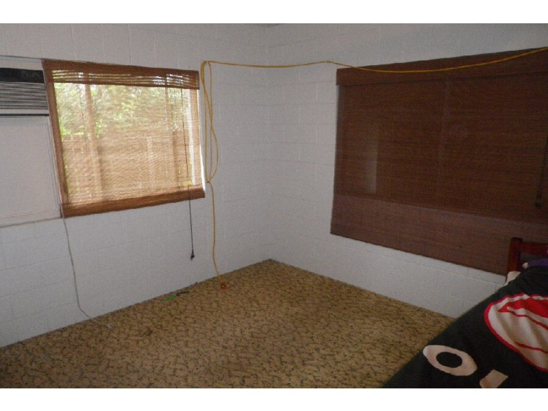 4 Carr Crescent, Lucinda QLD 4850