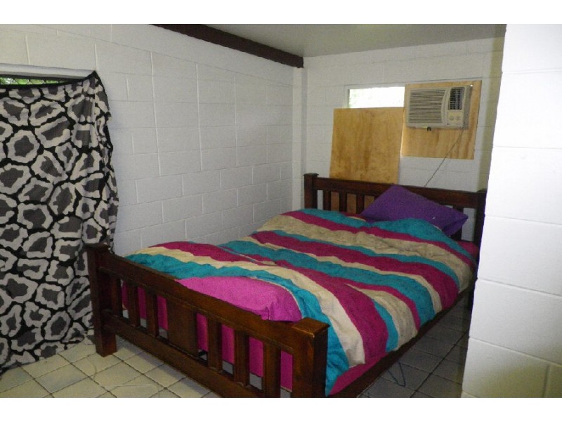 4 Carr Crescent, Lucinda QLD 4850