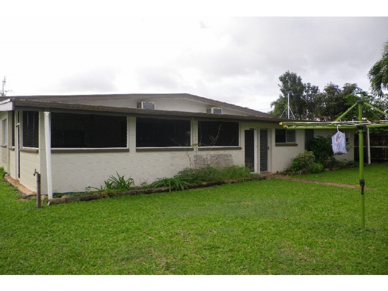 4 Carr Crescent, Lucinda QLD 4850