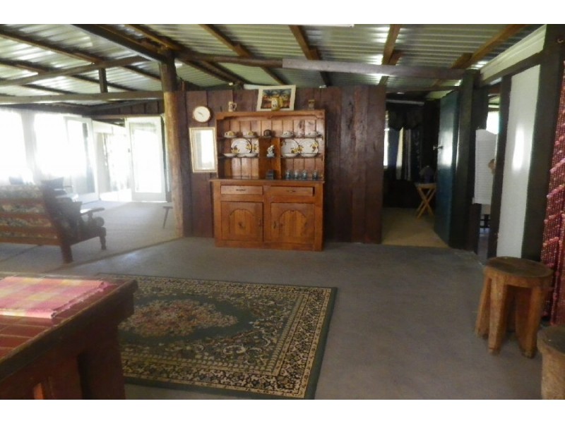 2 Ewan Road, Hidden Valley QLD 4816