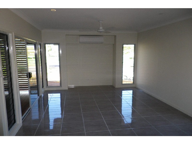 51 – 51b McIlwraith Street, Ingham QLD 4850