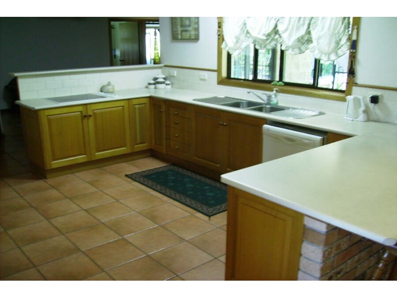 944 Hawkins Creek Road, Hawkins Creek QLD 4850
