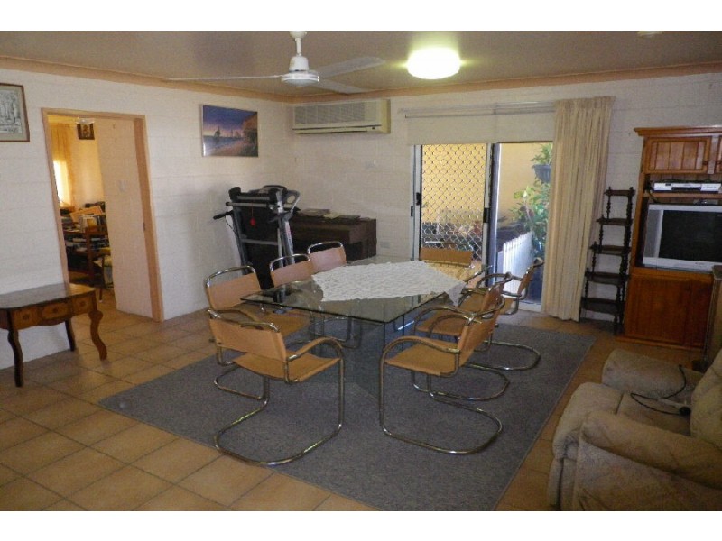 2/24 Garbutt Street, Ingham QLD 4850