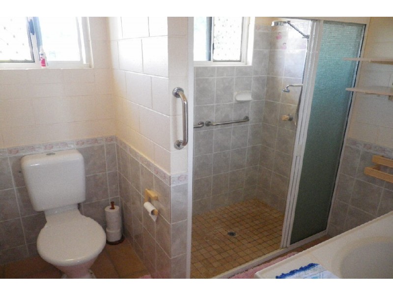 2/24 Garbutt Street, Ingham QLD 4850