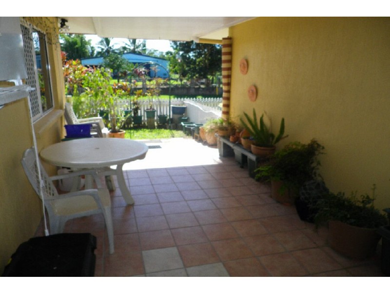 2/24 Garbutt Street, Ingham QLD 4850