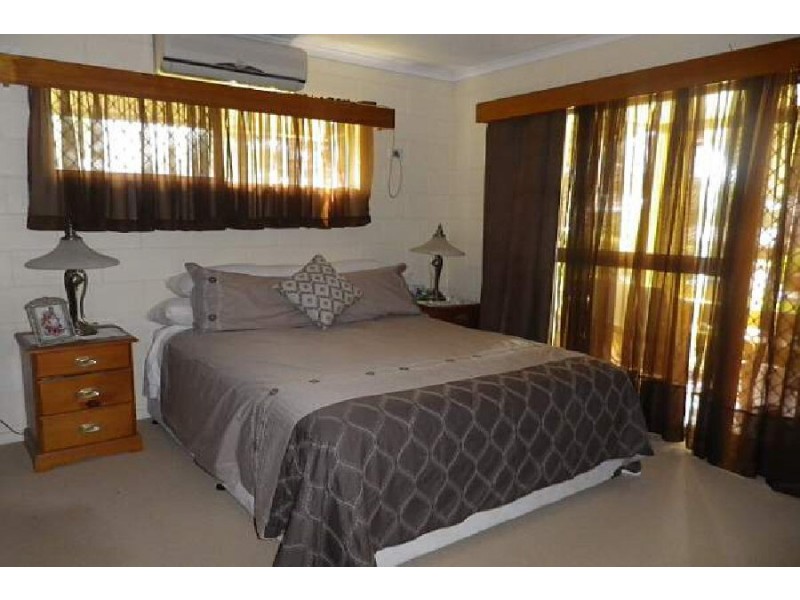 42 Carr Crescent, Lucinda QLD 4850