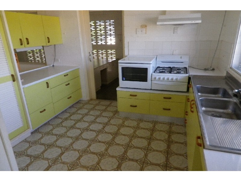 13 Atkinson Street, Lucinda QLD 4850