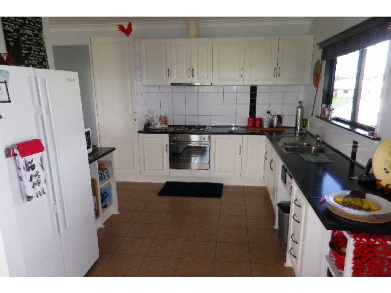 14 Hinchinbrook Court, Halifax QLD 4850