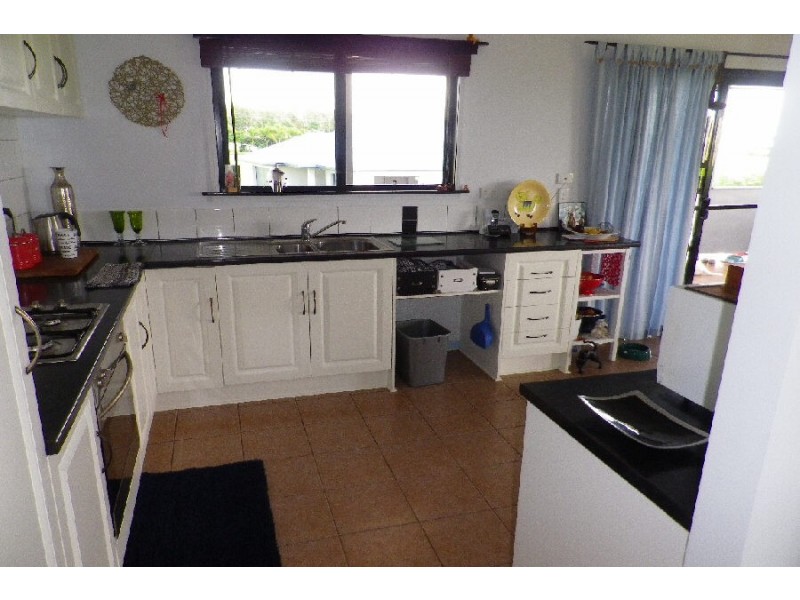 14 Hinchinbrook Court, Halifax QLD 4850