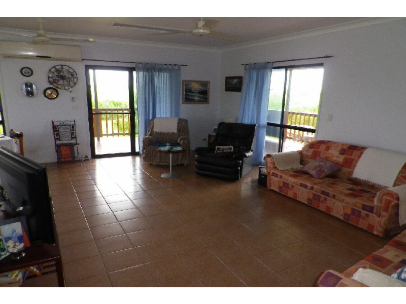 14 Hinchinbrook Court, Halifax QLD 4850