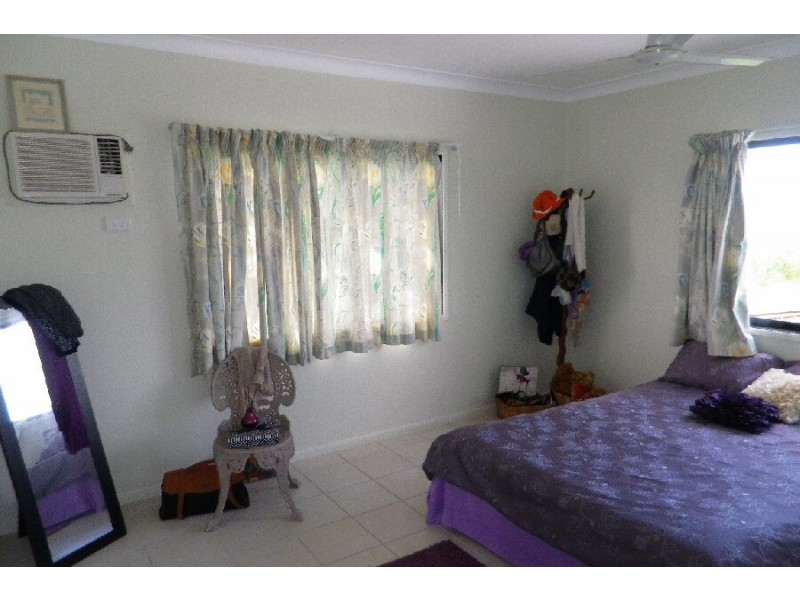 14 Hinchinbrook Court, Halifax QLD 4850