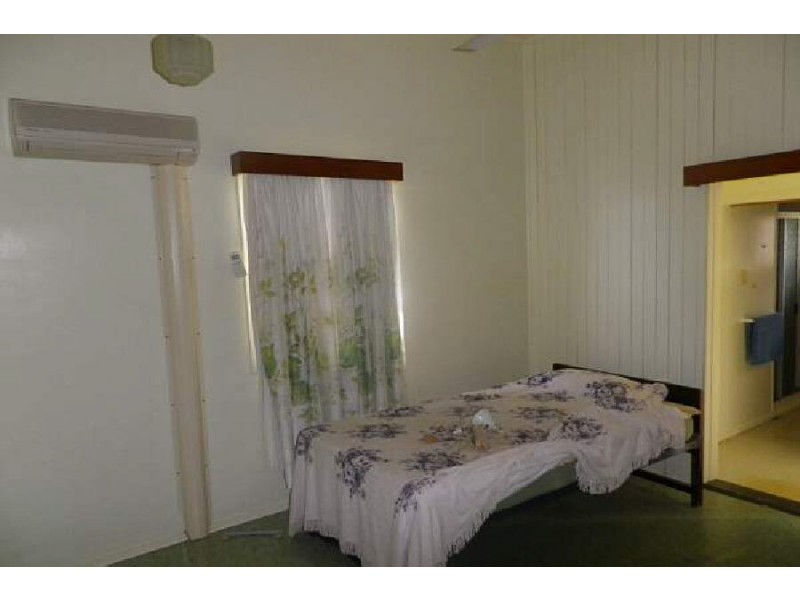 102 Scott Street, Halifax QLD 4850