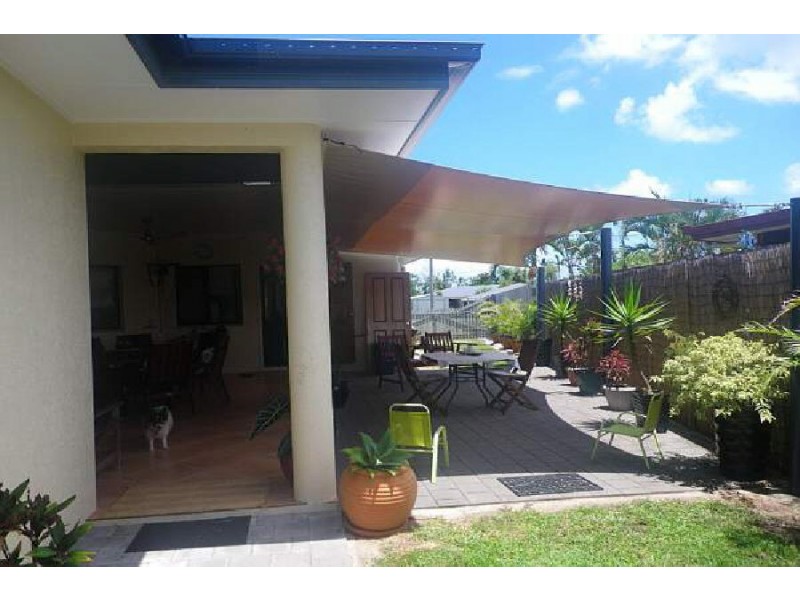 1 Gowland Street, Kurrimine Beach QLD 4871