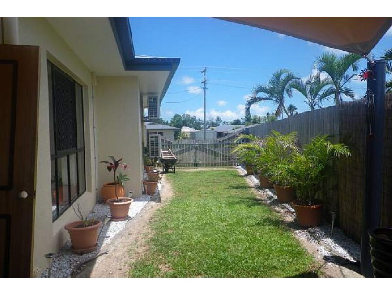 1 Gowland Street, Kurrimine Beach QLD 4871