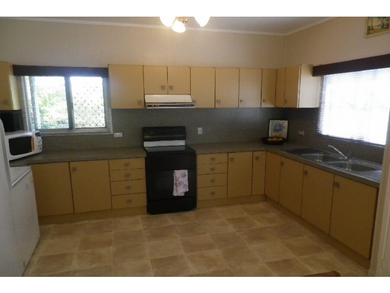 17 MacDonald Street, Ingham QLD 4850