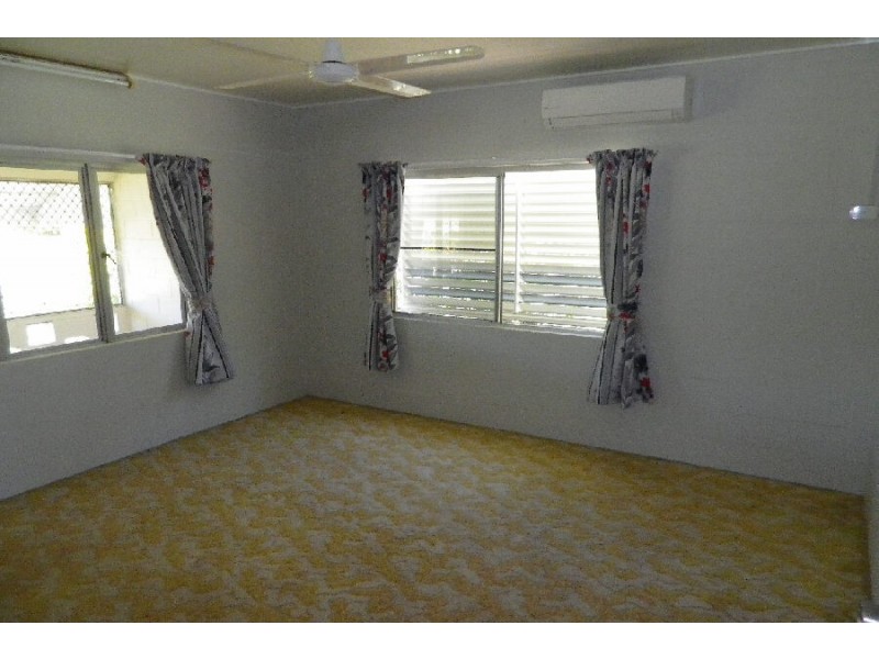 107 John Dory Street, Taylors Beach QLD 4850