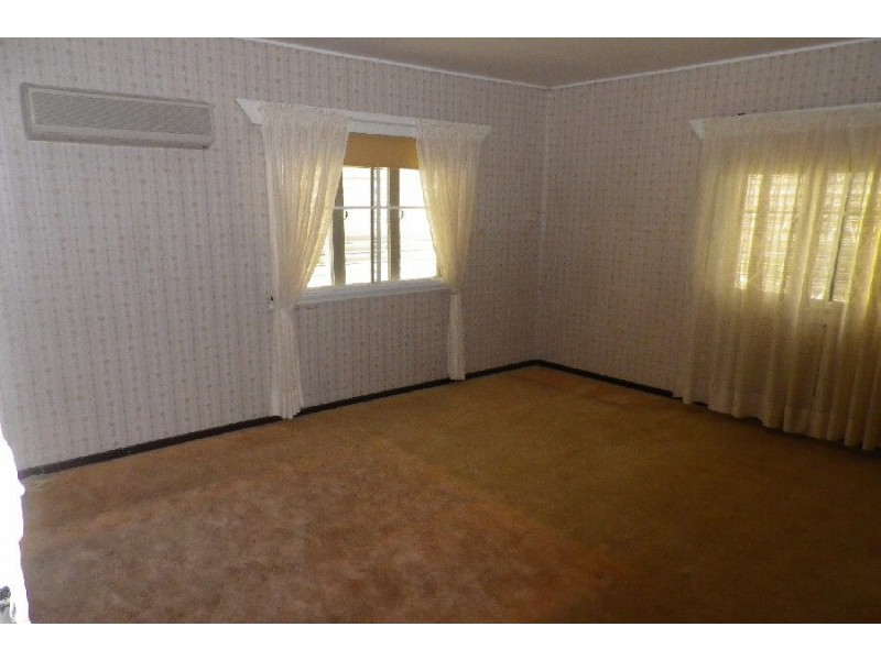 4 Abbott Street, Ingham QLD 4850