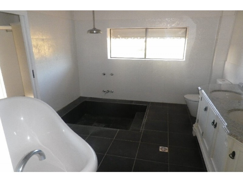 46999 Bruce Highway, Bambaroo QLD 4850