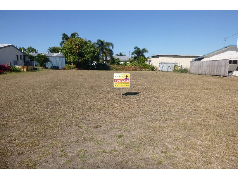 118 John Dory Street, Taylors Beach QLD 4850