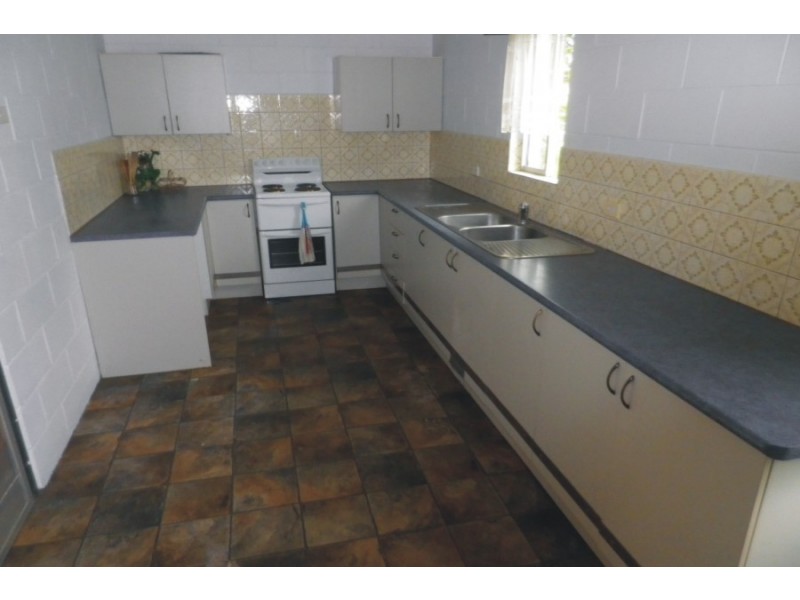 10 Pine Street, Forrest Beach QLD 4850
