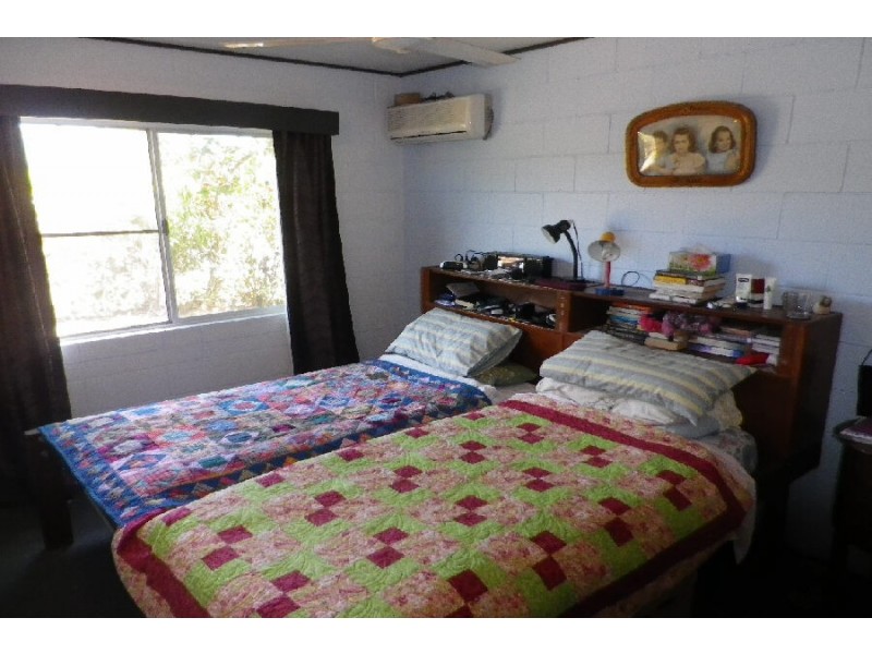 10 Pine Street, Forrest Beach QLD 4850