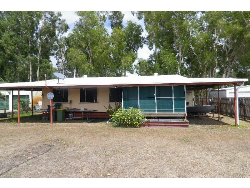 133 John Dory Street, Taylors Beach QLD 4850