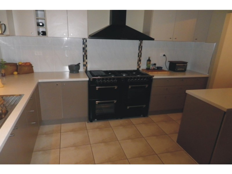 11 Moretti Street, Ingham QLD 4850