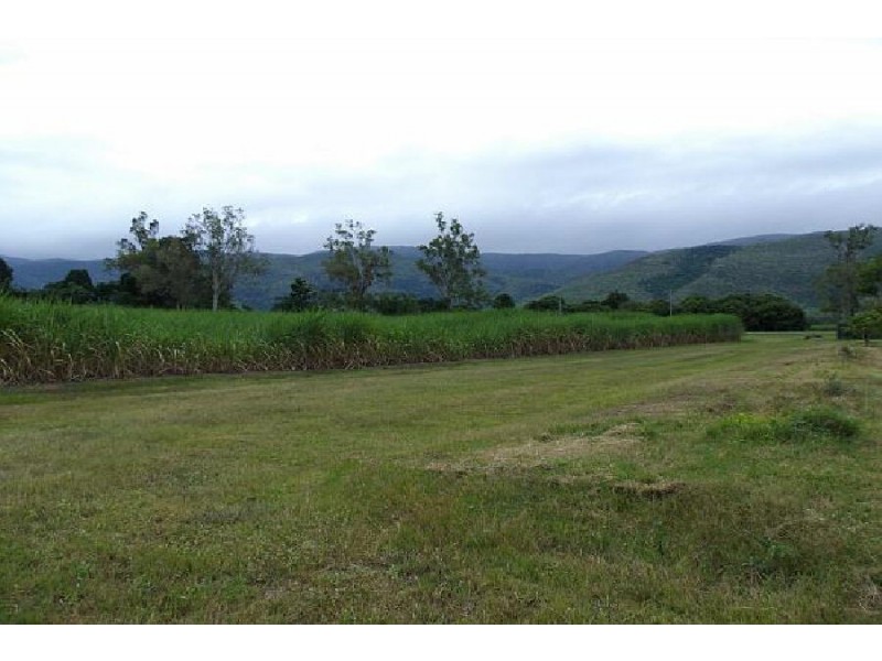 47219 Bruce Highway, Bambaroo QLD 4850