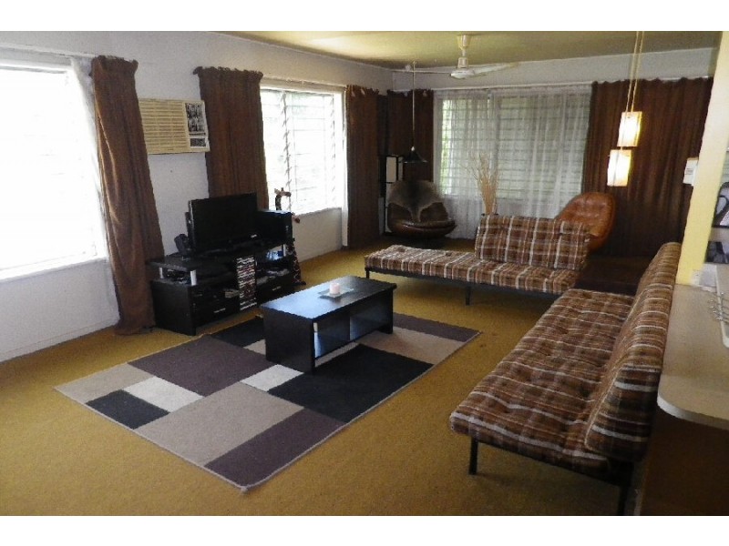 15 Britton Street, Trebonne QLD 4850