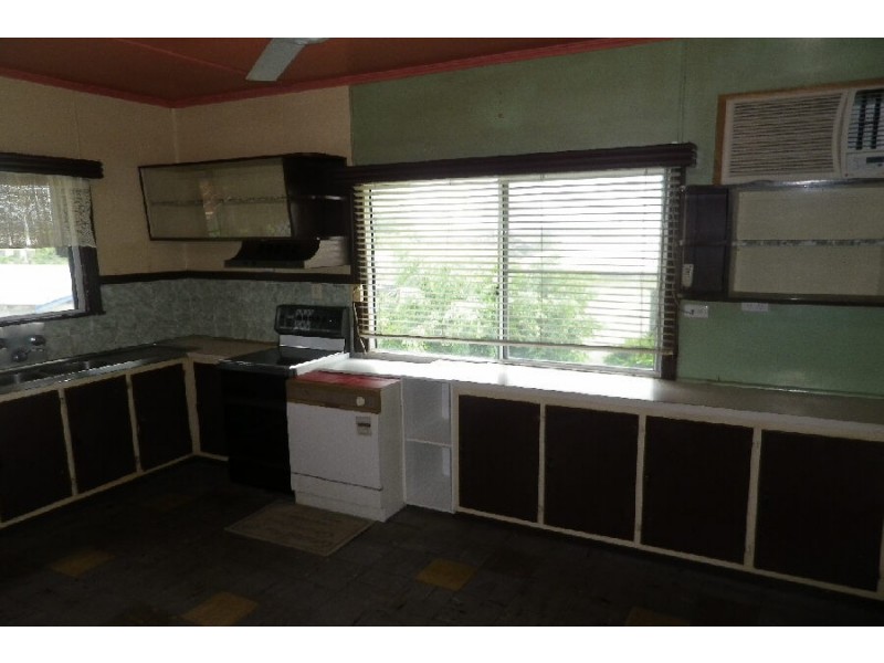 33 Warren Street, Ingham QLD 4850