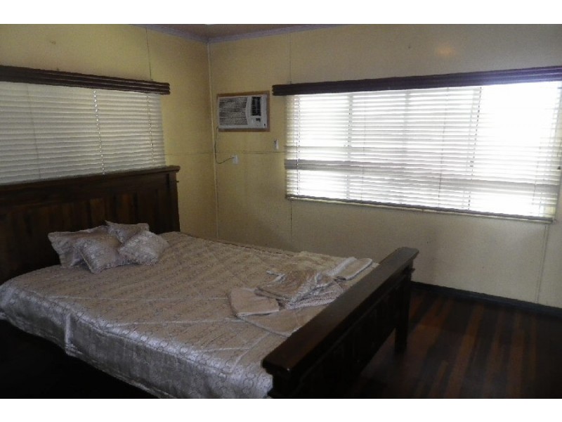 33 Warren Street, Ingham QLD 4850