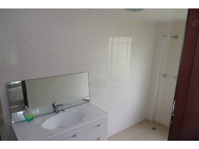 33 Warren Street, Ingham QLD 4850